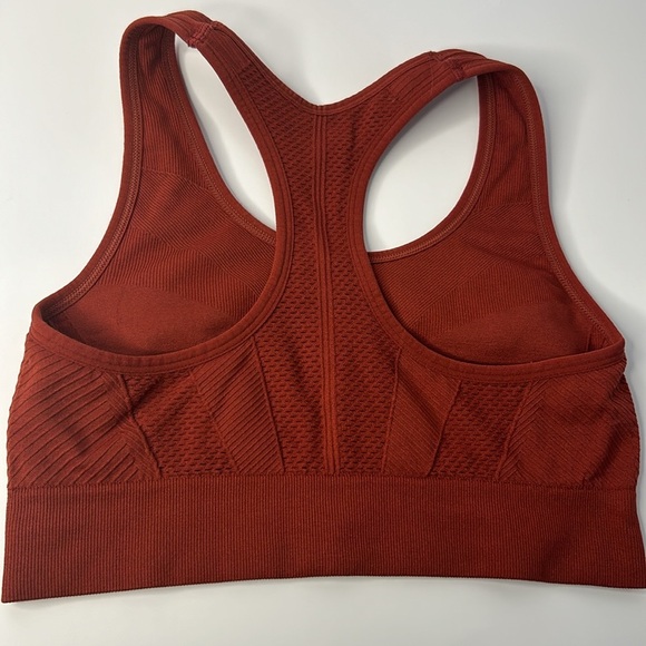 NEW BALANCE NB Ribbed Racerback Seamless‎ Athletic Tank Sports Bra Sz M - Picture 14 of 17